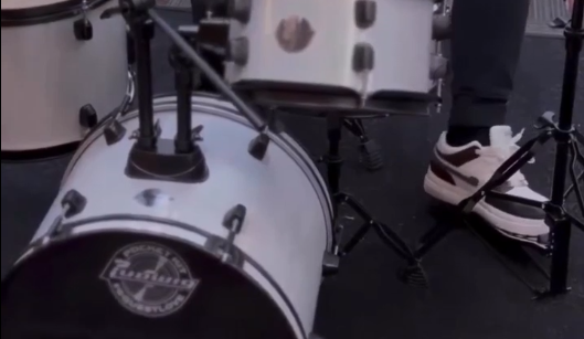 看完音色很酷的Ludwig小尺寸爵士鼓，手里的玩具鼓瞬间不香了